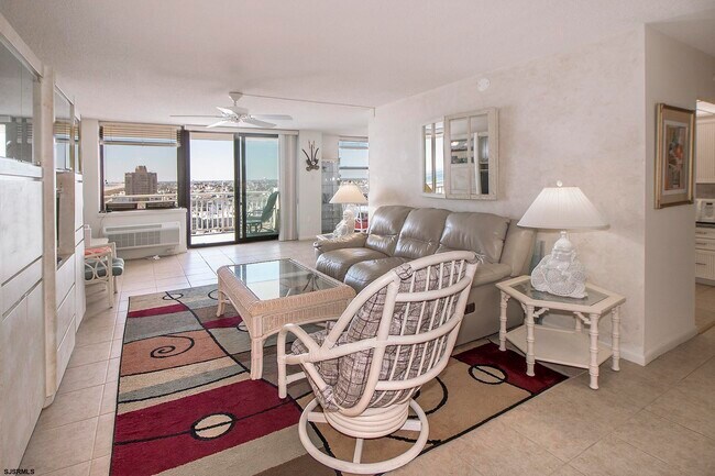 Photo - 5200 Boardwalk Unit 10A