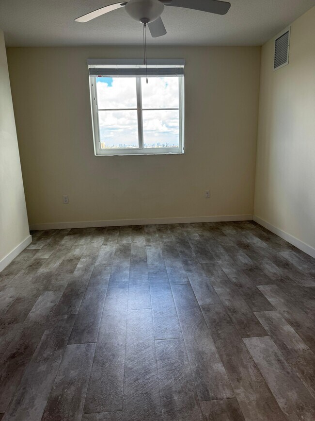 Photo - 11330 SW 3rd St Unit B1