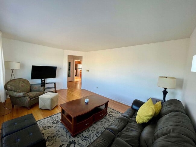 Photo - 6309 W Touhy Ave Unit 2nd