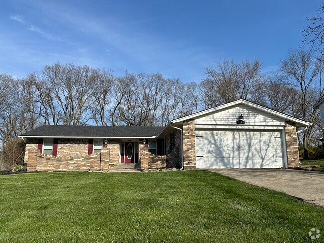 Building Photo - 5684 Red Oak Dr Rental