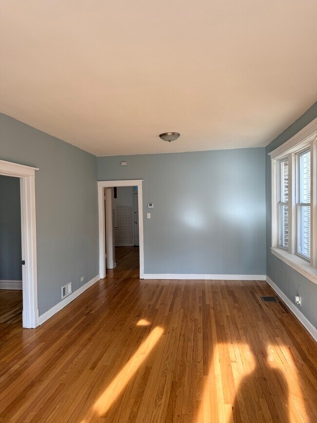 Photo - 1903 S 49th Ave