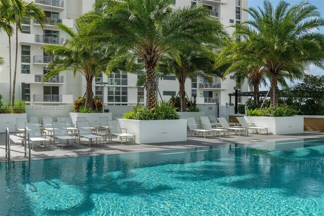 Photo - 221 SW 12th St Unidad 218