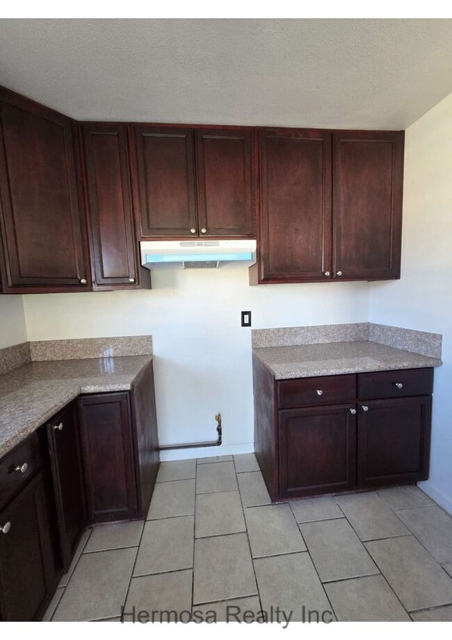 Photo - 1234 W J St Unidad D