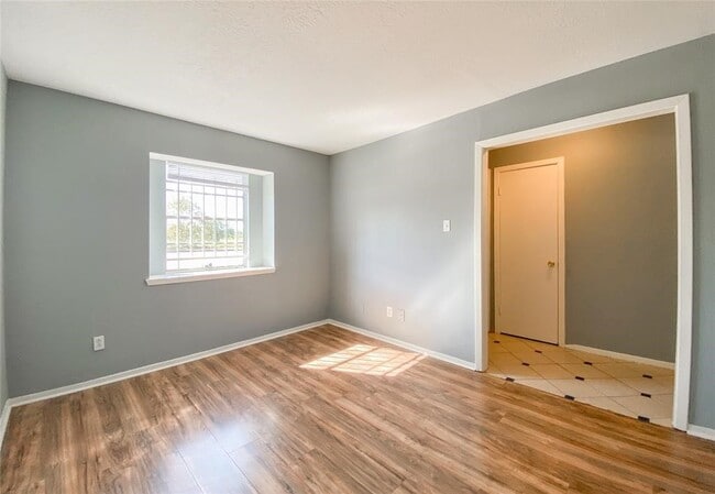 Photo - 12911 Scott St