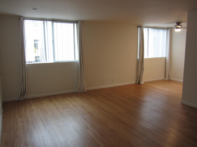 1816 Fairburn Ave - 1816 Fairburn Ave Apartments