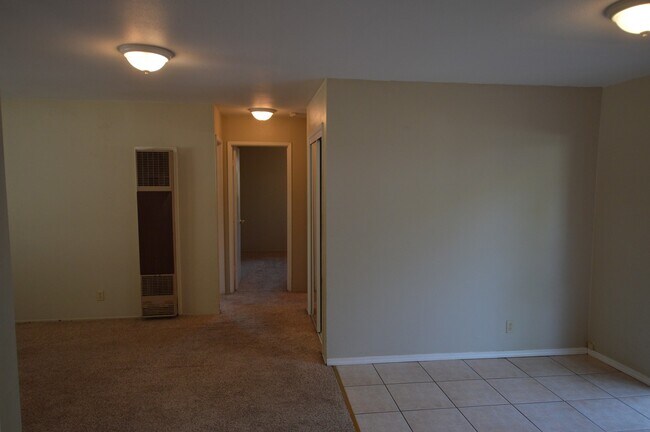 Photo - 1146 Warner St Unit 1146B