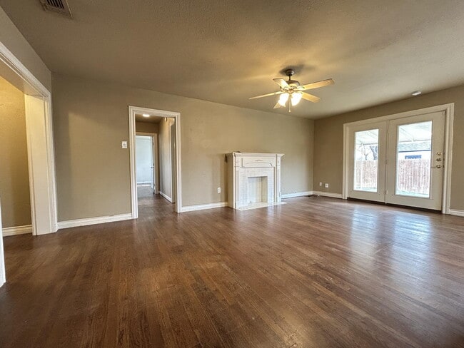 Photo - 3323 22nd St