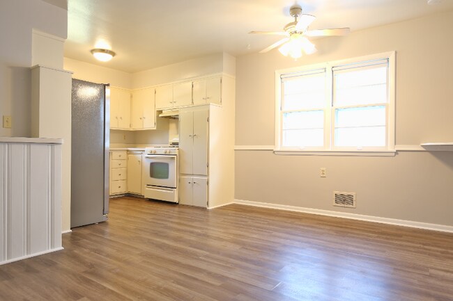 5752 Russell Ave S Unit 1