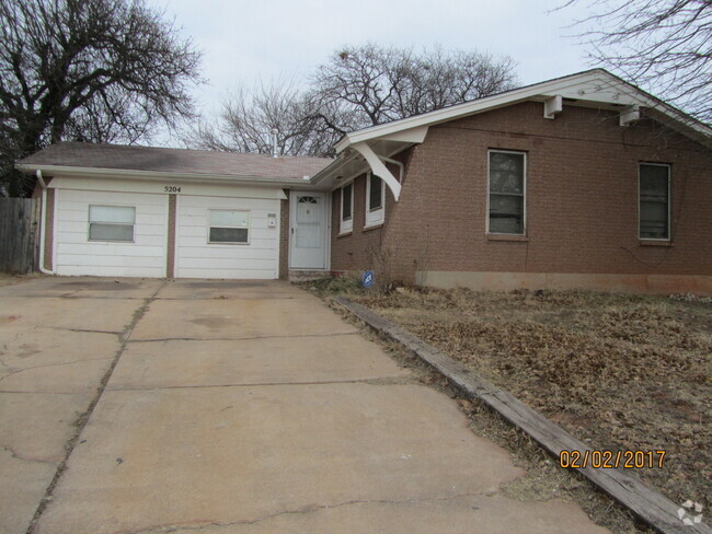 Building Photo - Nice 4-bedroom For Rent in SE OKC Rental