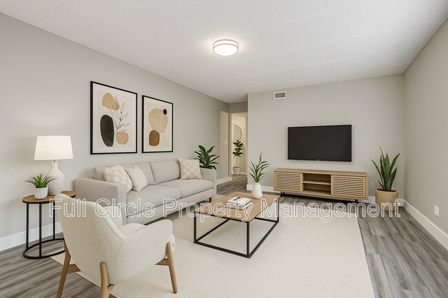 Photo - 1640 N 56th St