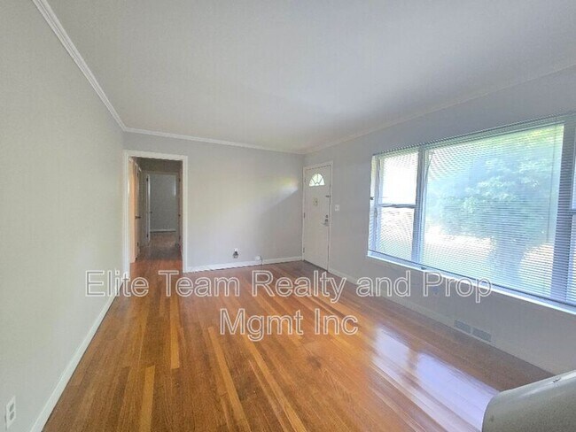 Photo - 809 Wilbrown Cir