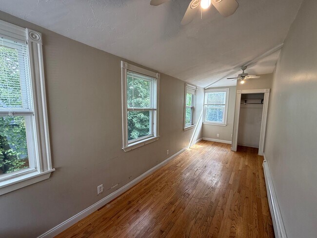 Photo - 29 Trull St Unit 2
