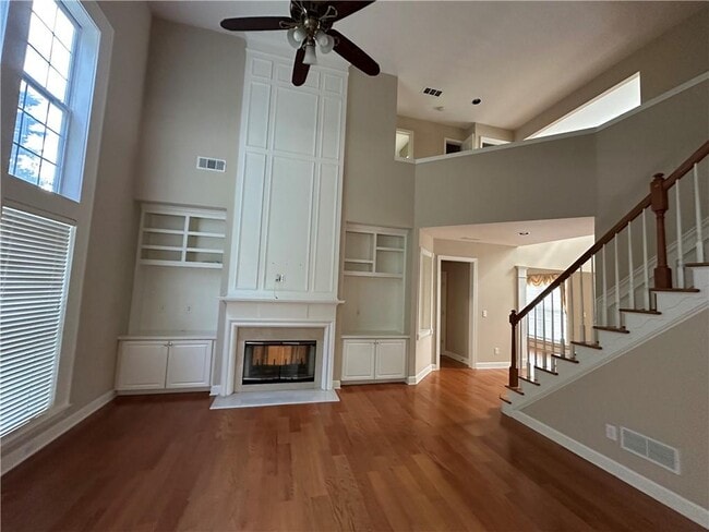 Photo - 625 Bentley Ct