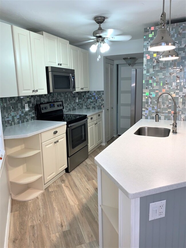 Photo - Updated Beautiful 2/2 Upstairs unit at The Village of Stuart