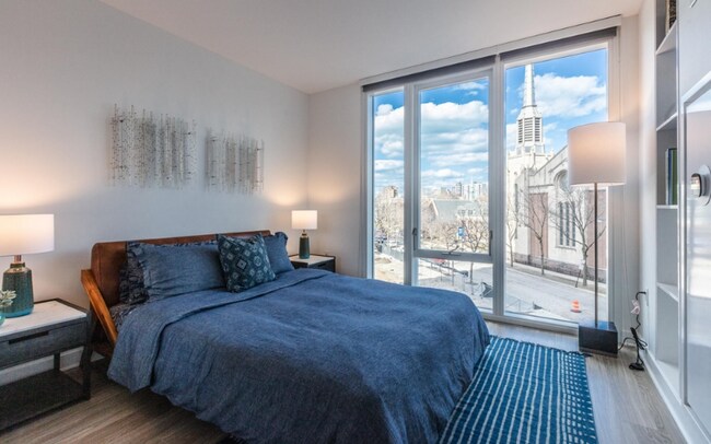 Photo - 2357 N Lincoln Ave