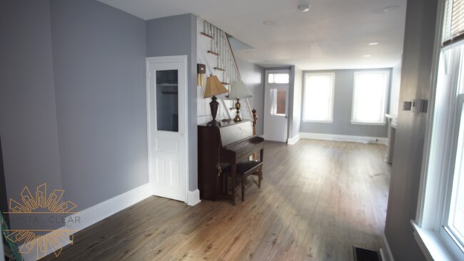 Photo - 107 W 13th St