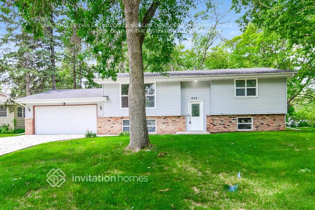 Building Photo - 906 Ghostley Ln N