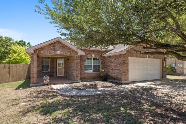 Photo - 315 Waterlily Way