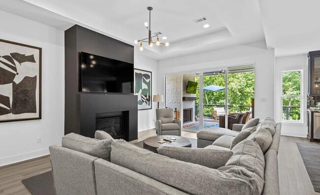 Photo - 61 Saffron Cir