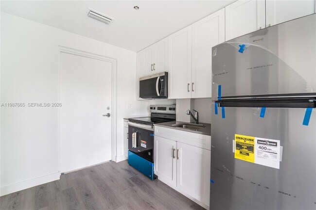 Photo - 1165 NW 8th Ave Unidad 101