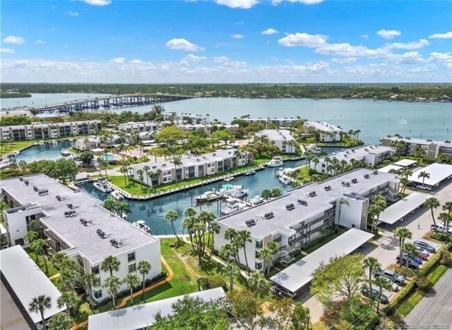 Building Photo - 1950 SW Palm City Rd Unit 14-305