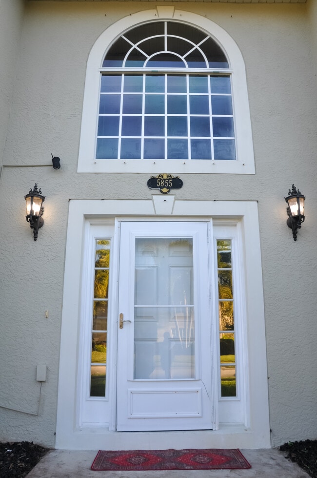 Photo - 5855 Orangewood Ln