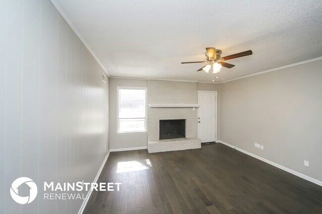 Photo - 8553 Chesterfield Dr