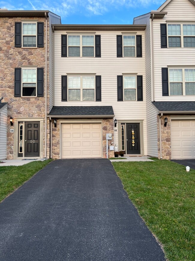 Photo - 60 Katelyn Dr Townhome