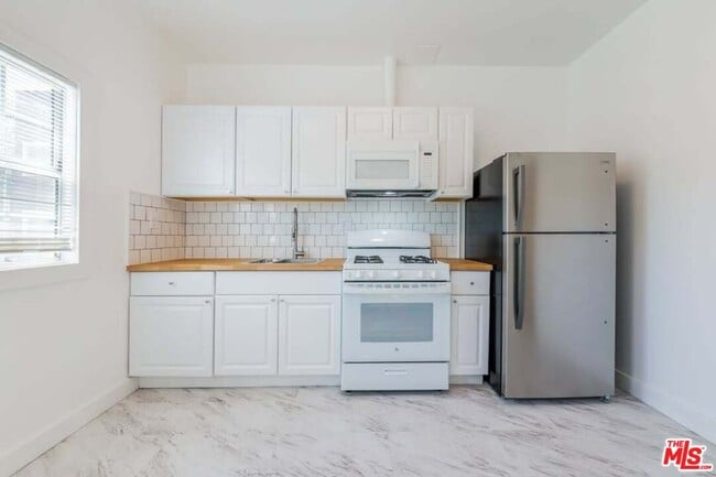 Photo - 400 S Rampart Blvd Unit 5