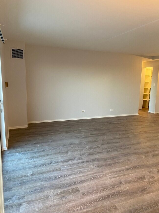 Photo - 6340 Americana Dr Unit 514