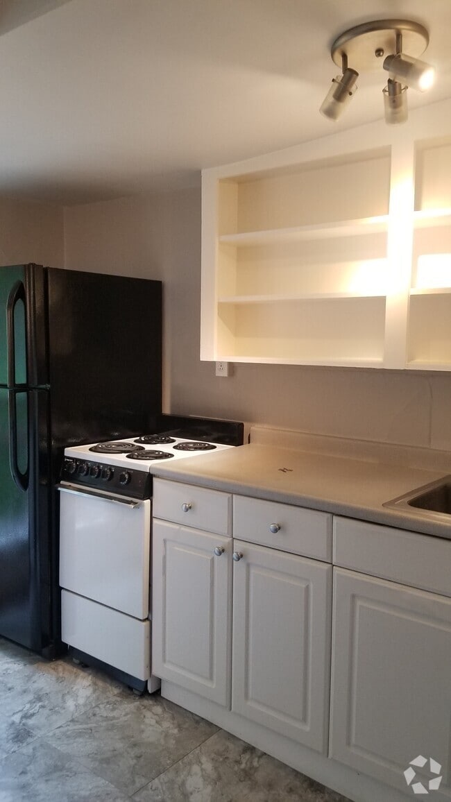 Building Photo - 155 Lincoln Ave Unit C Rental