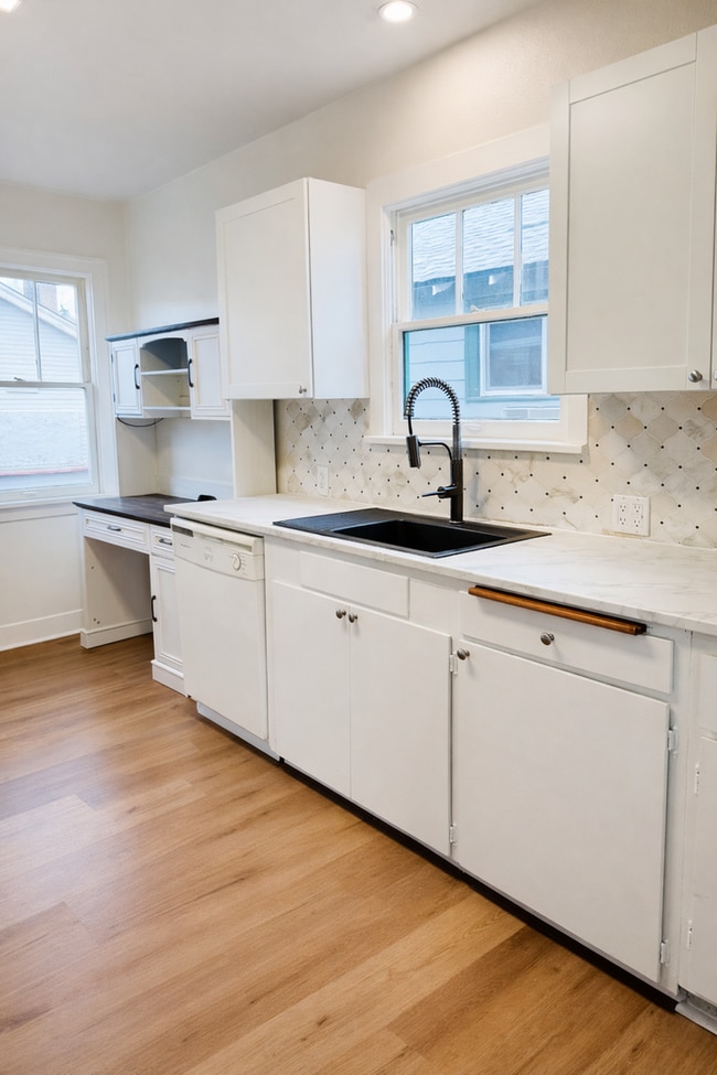 Photo - Charming Freshly Remodeled Home Steps from Kendall Yards & Centennial Trail