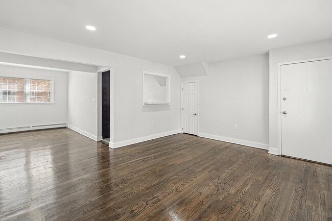 Riverview Manor Apartments