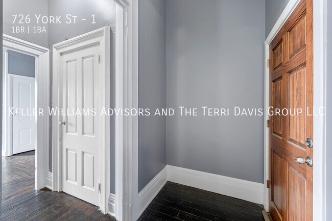 Photo - 726 York St Unit 1