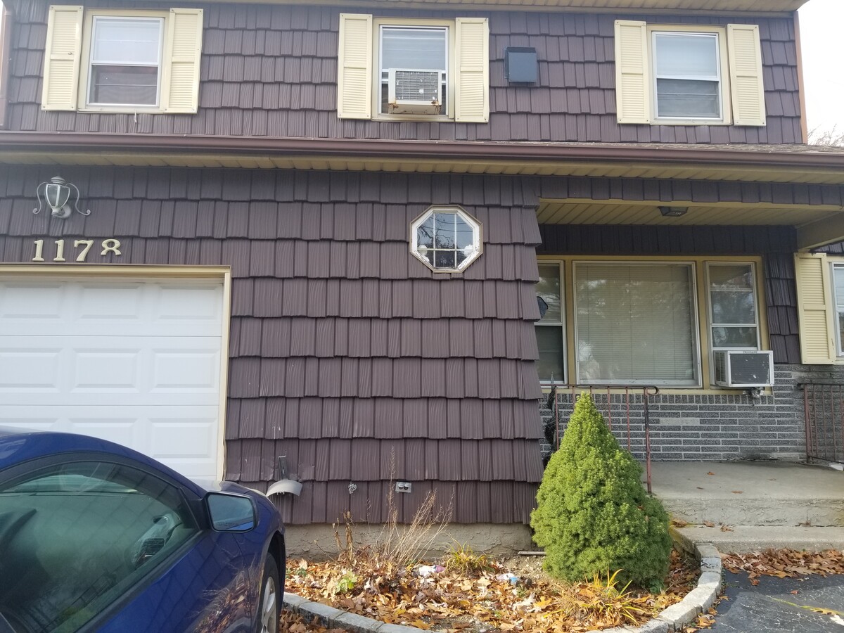 Photo - 1178 Meadowbrook Rd House