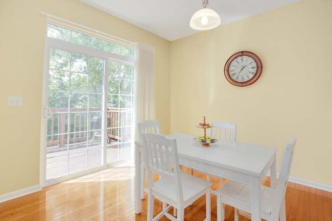 Photo - 10S458 Carrington Cir