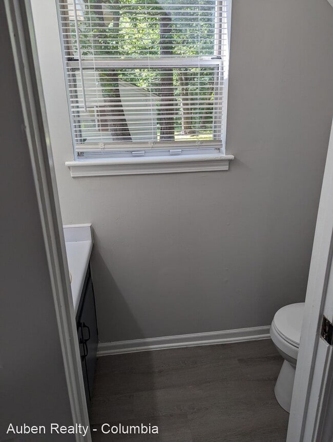 Photo - 2 br, 1.5 bath House - 116 Springwood Lake...