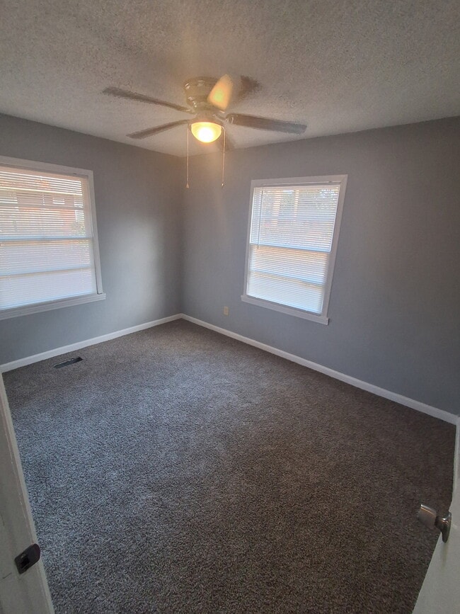 Photo - 2541 Huntington Dr