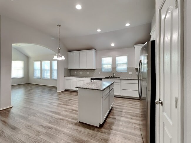 Photo - 1610 Diamond Mountain Dr