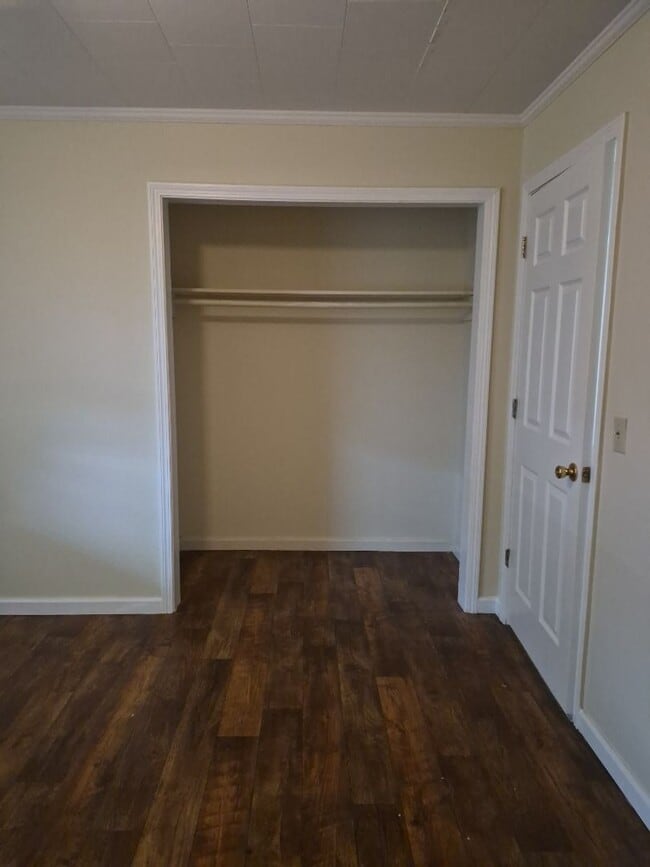 Photo - Bailey Apartments Unit 05