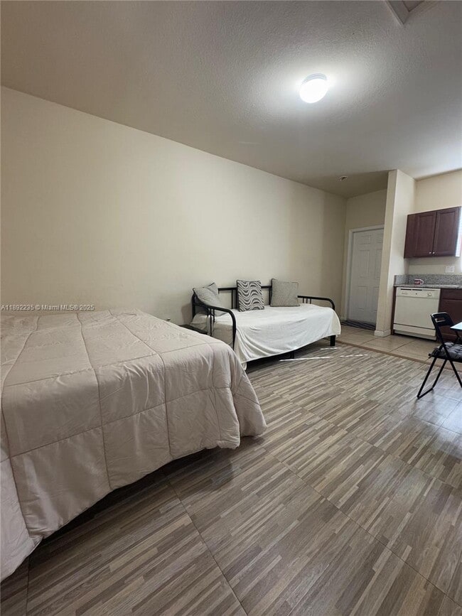 Photo - 9050 SW 169th Ct Unidad 1