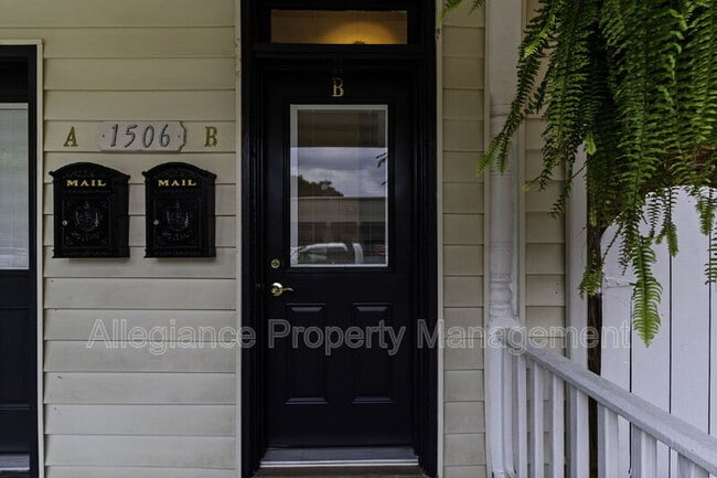 Photo - 1506 B Mt Vernon Ave