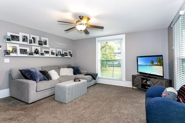 Photo - 349 S Chillicothe St