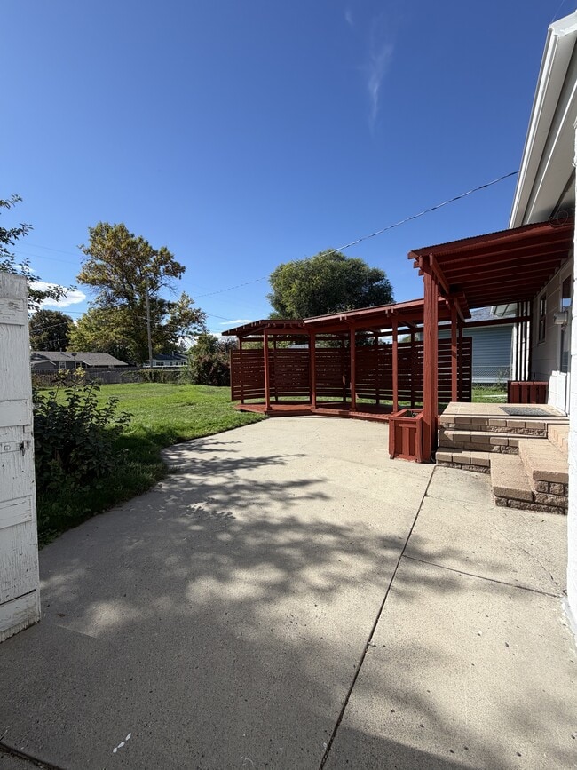 Photo - 2520 Lillis Ln