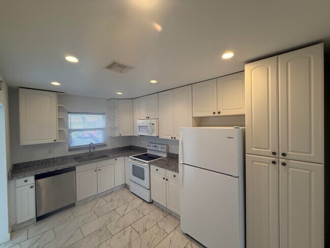 Photo - 5780 Fernley Dr