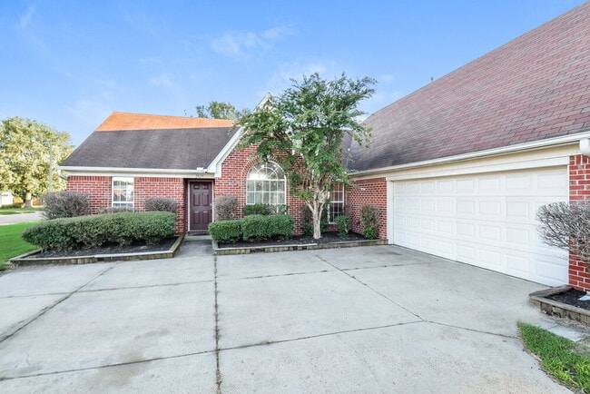 Building Photo - 2829 Russum Dr Rental