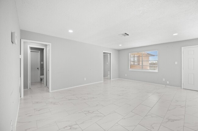 Photo - 13527 Montaigne Dr