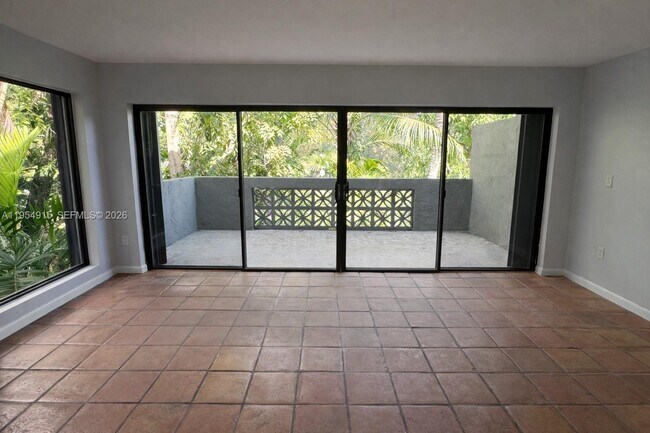 Photo - 980 NW N River Dr Unidad 39