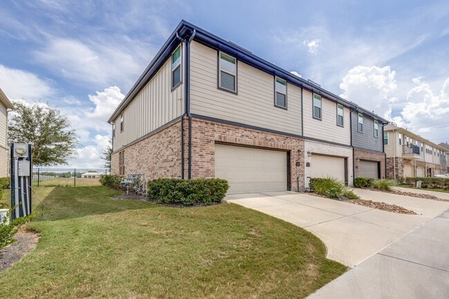 Photo - 9455 Towne Lake Pkwy