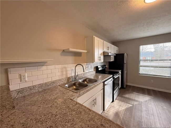 Photo - 4924 Cameron Rd